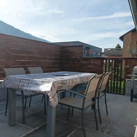 Joli Appart Terrasse Et Jardinet Albertville Exteriör bild